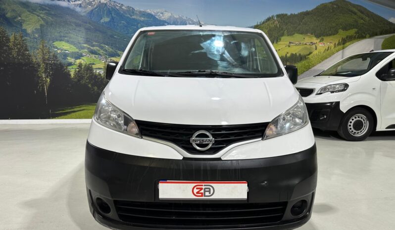 NISSAN NV 200