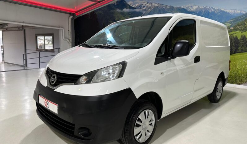 NISSAN NV 200