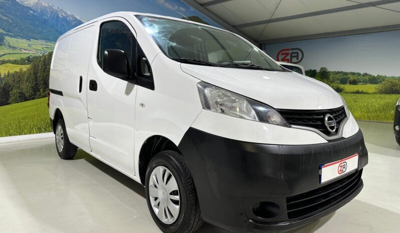 NISSAN NV 200